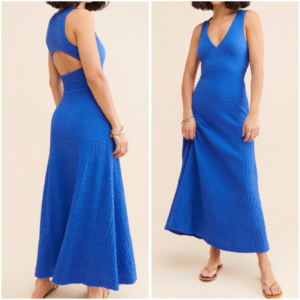 Sovere Back cutout Textured Deep V Maxi Dress in wash blue size M Used